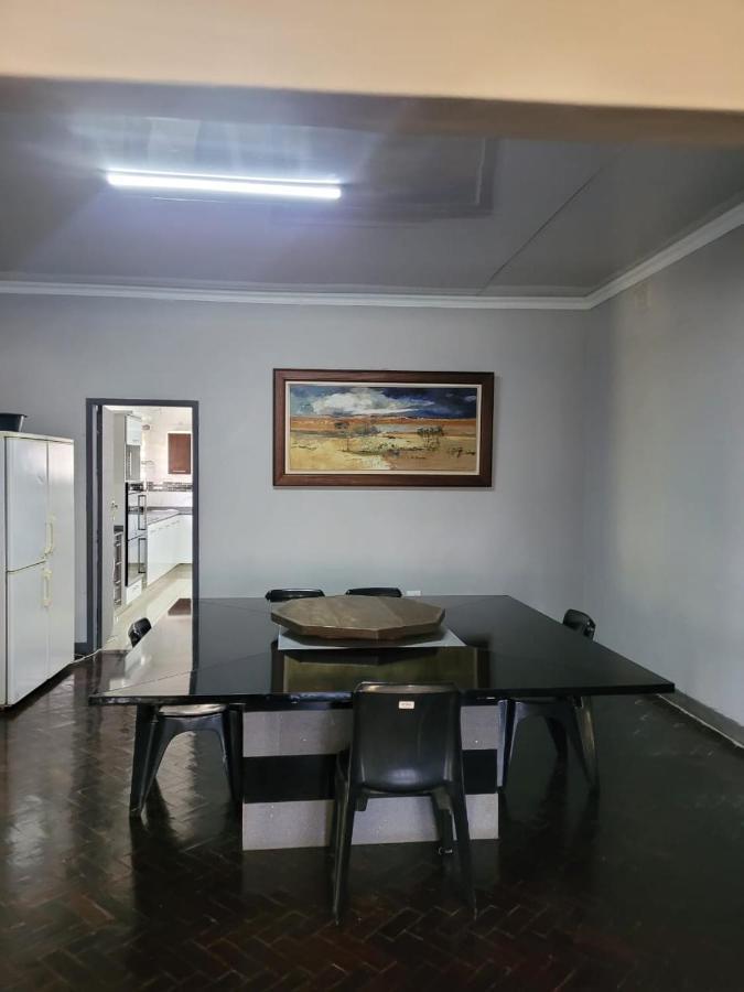Palm Guesthouse Zeerust Екстериор снимка