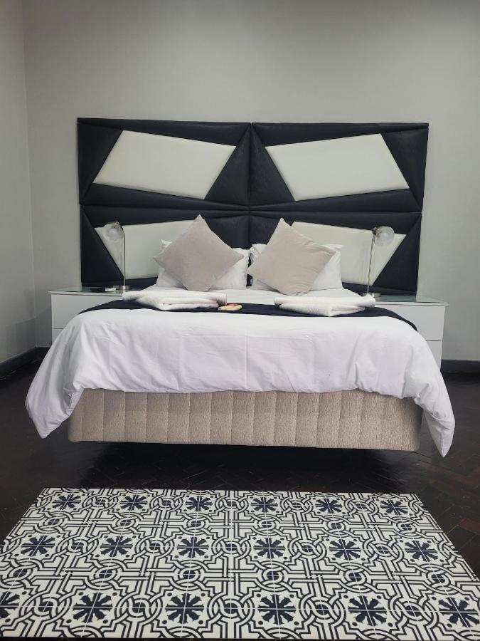 Palm Guesthouse Zeerust Екстериор снимка